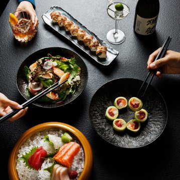 Pasadena Panda Inn Dining Table with Food View 3